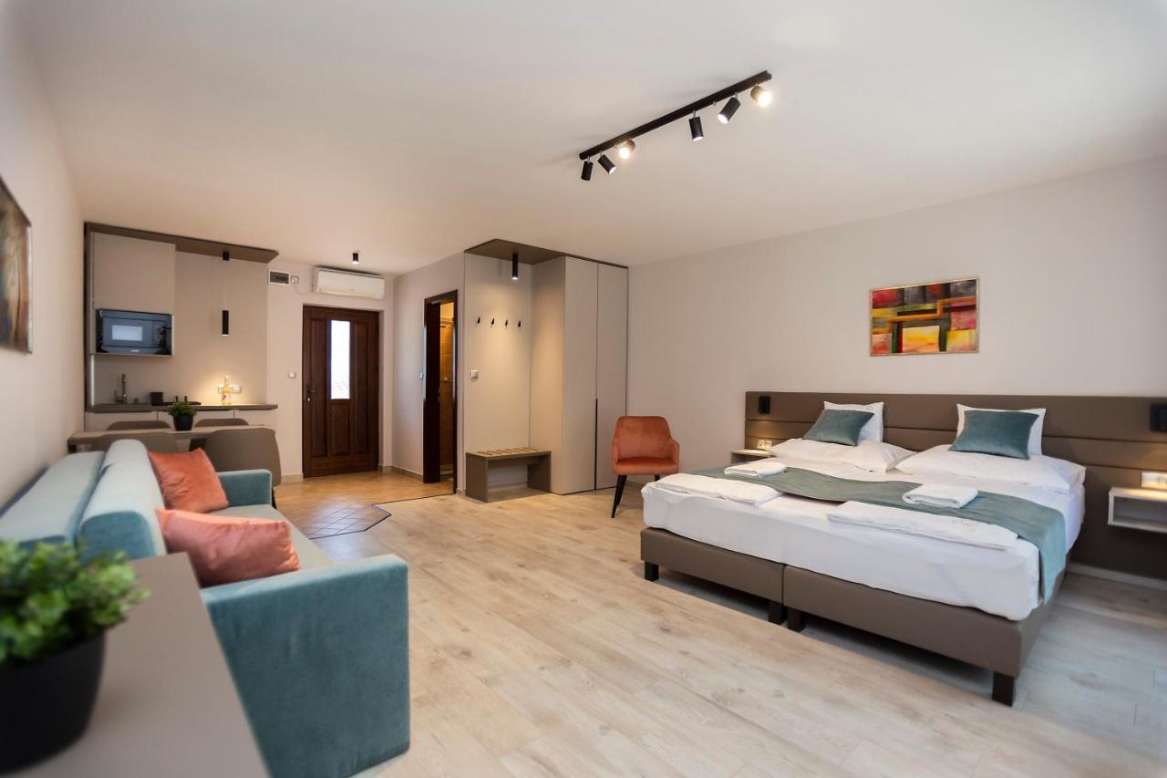 Vegvar Spa Apartman Gyula Buitenkant foto