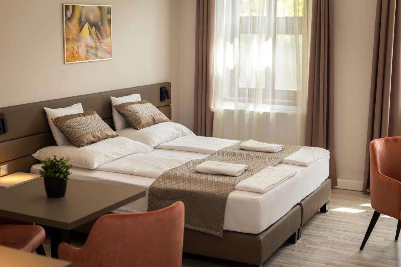 Vegvar Spa Apartman Gyula Buitenkant foto