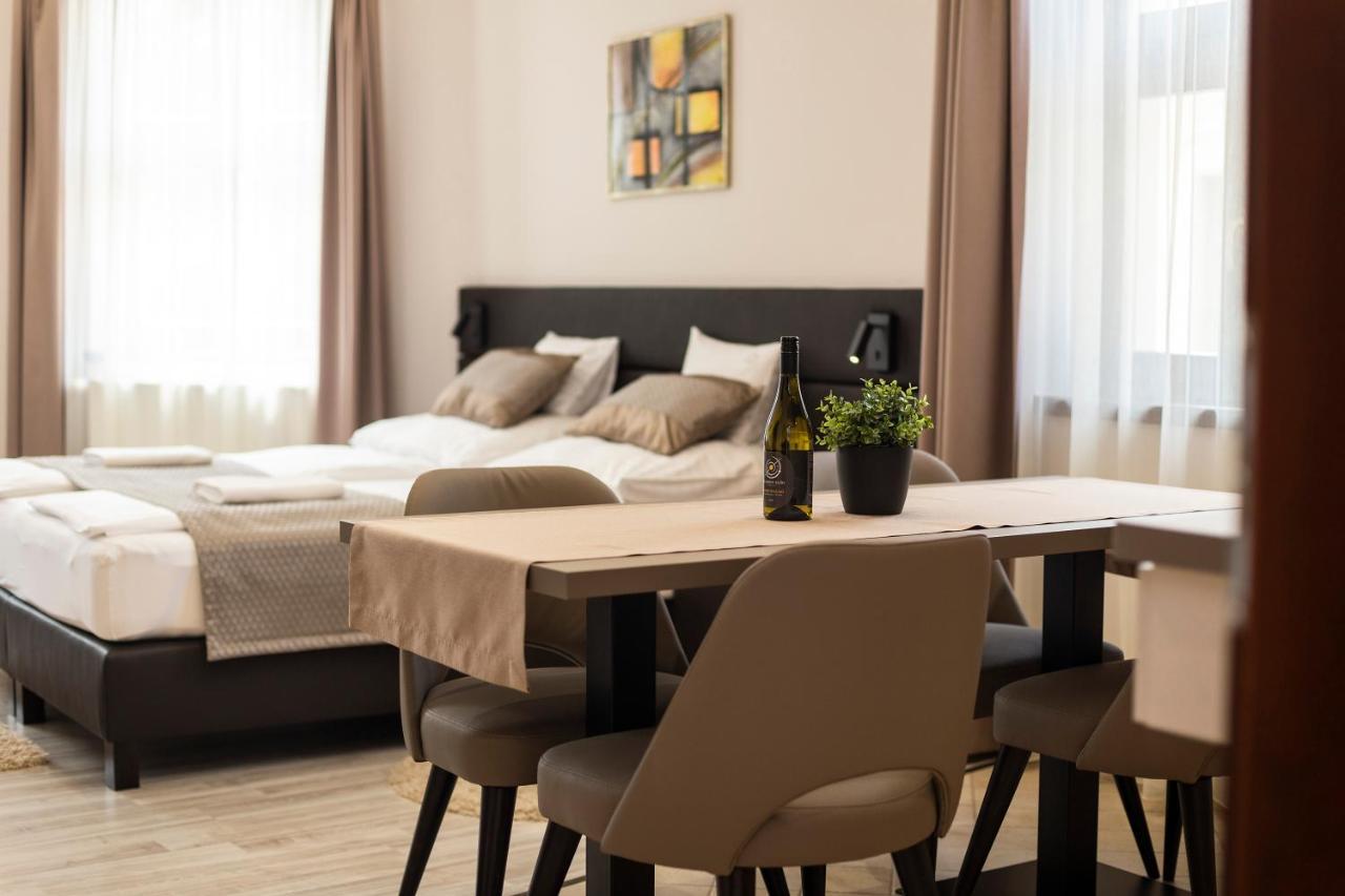 Vegvar Spa Apartman Gyula Buitenkant foto