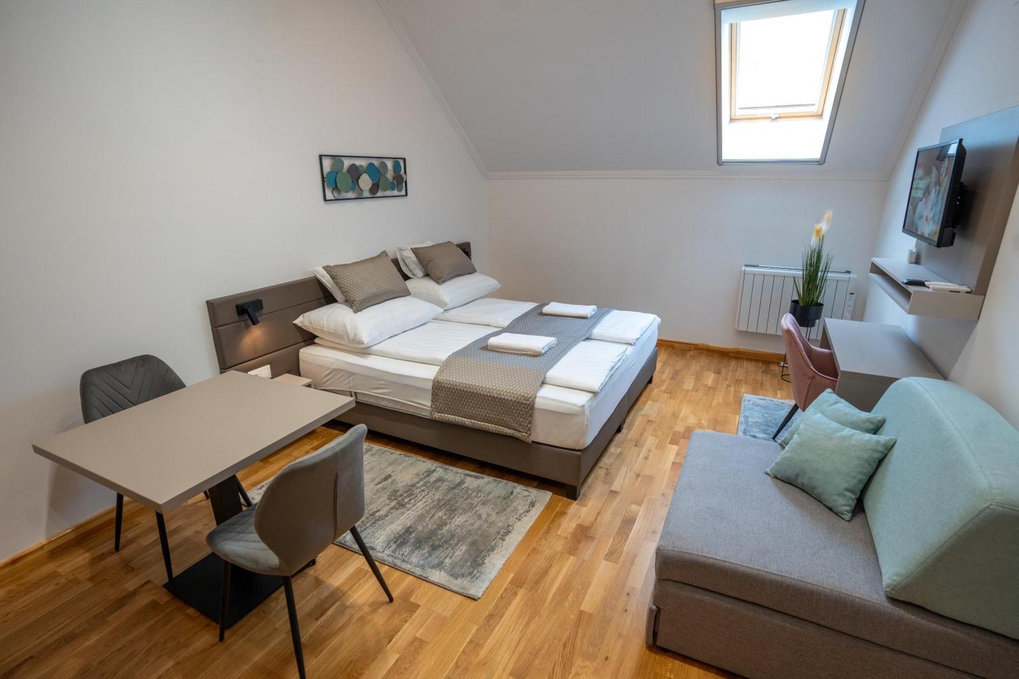 Vegvar Spa Apartman Gyula Buitenkant foto